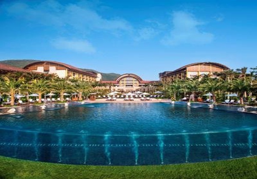 打造梦幻美食王国，与你相约繁花盛开时